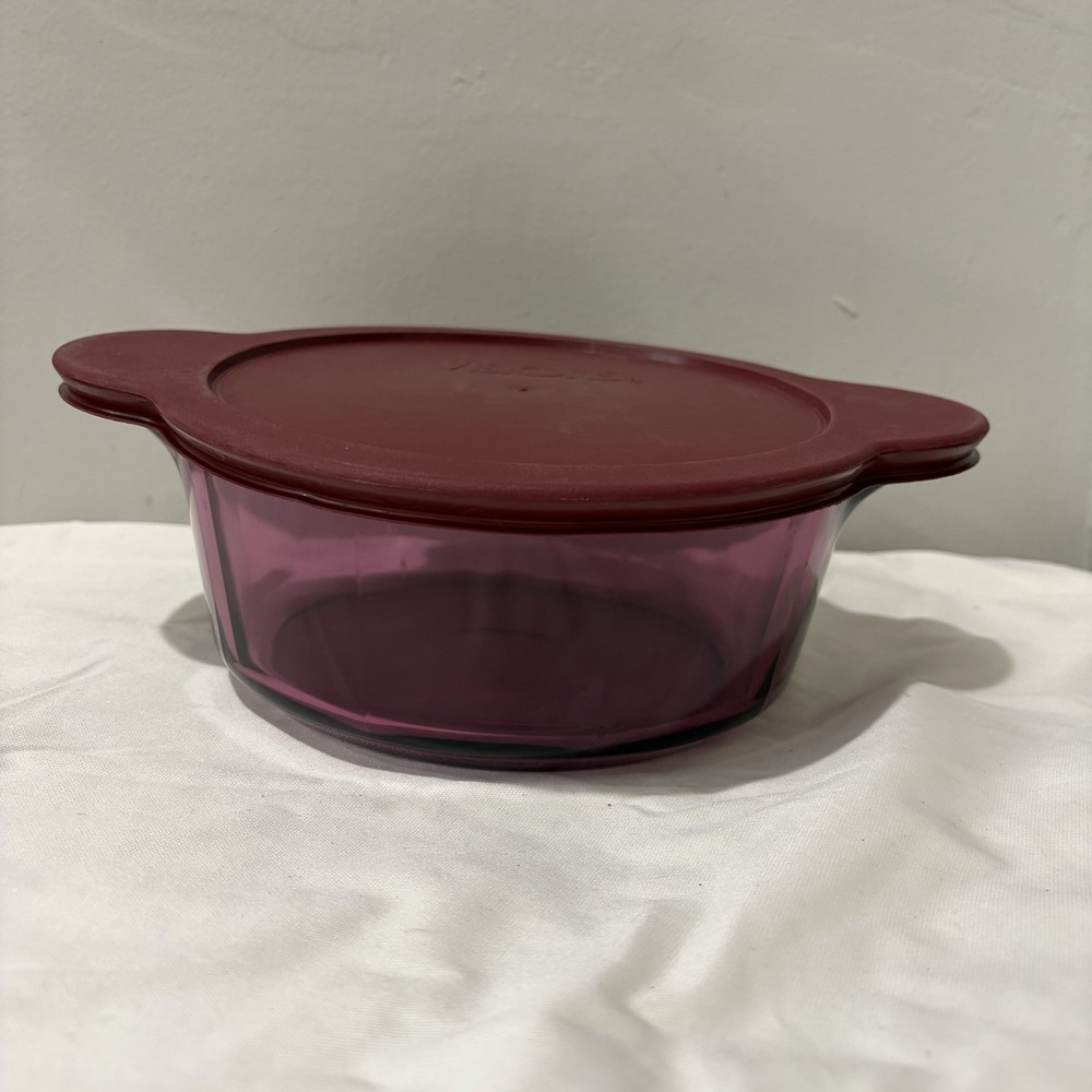 Vintage Corning Ware #1148 Cranberry 1.5. Quart Casserole Dish + plastic Lid